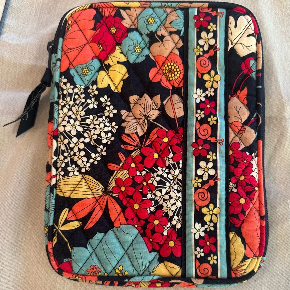 Vera Bradley Tech/Tablet Sleeve, Retired Happy Snails Print